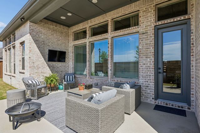 2902 Neidman Drive, Mansfield, TX 76063