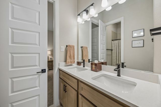 2902 Neidman Drive, Mansfield, TX 76063