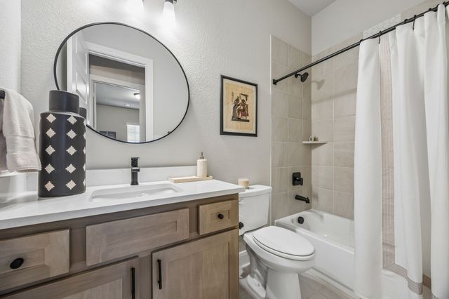 2902 Neidman Drive, Mansfield, TX 76063