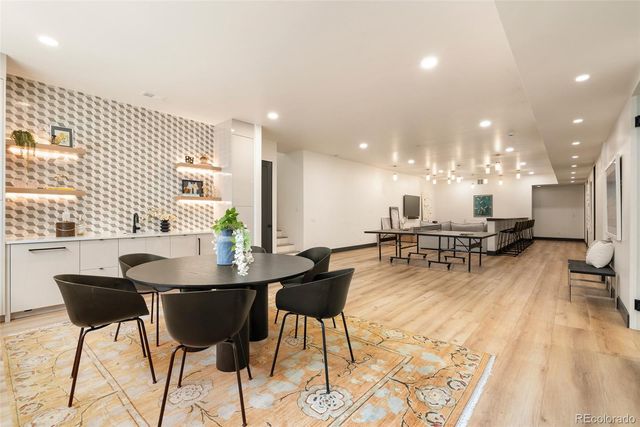 975 S Monroe Street, Denver, CO 80209