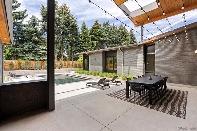 975 S Monroe Street, Denver, CO 80209