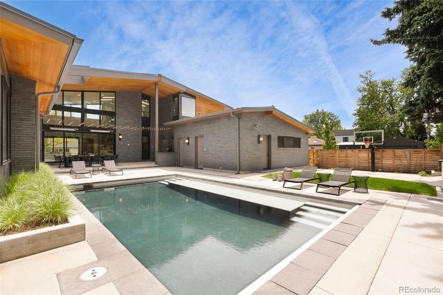 975 S Monroe Street, Denver, CO 80209