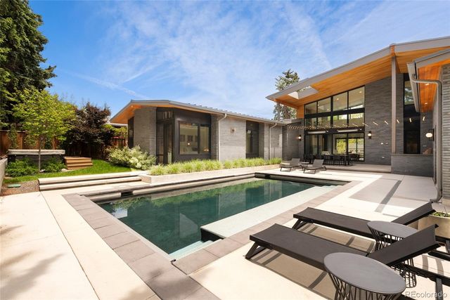 975 S Monroe Street, Denver, CO 80209