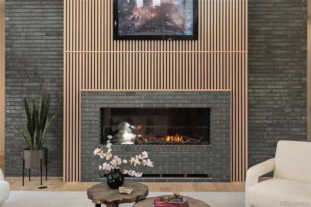 975 S Monroe Street, Denver, CO 80209