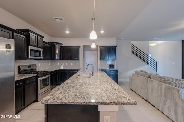 13909 Lago Vista Avenue, Horizon City, TX 79928