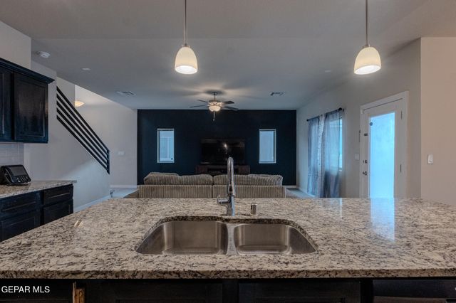13909 Lago Vista Avenue, Horizon City, TX 79928
