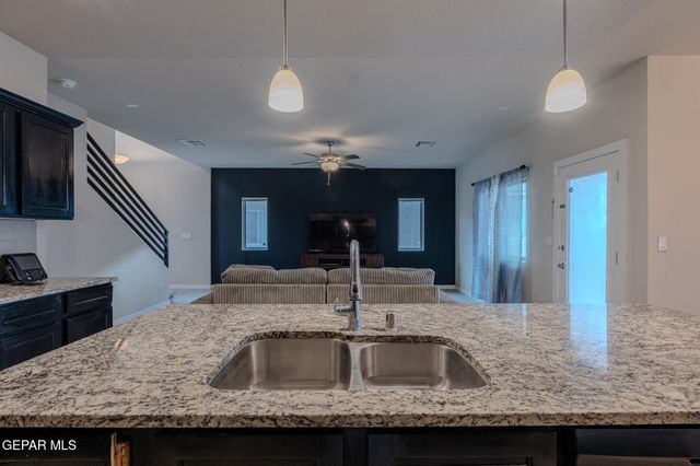 13909 Lago Vista Avenue, Horizon City, TX 79928