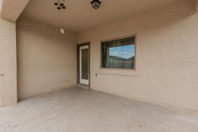 13909 Lago Vista Avenue, Horizon City, TX 79928
