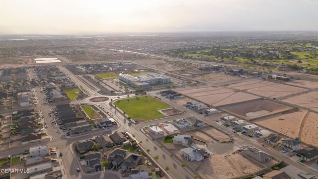 13909 Lago Vista Avenue, Horizon City, TX 79928