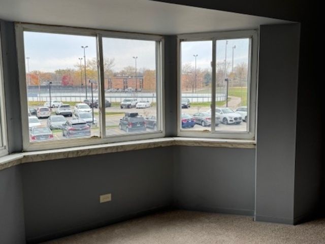 220 S Roselle Road 224, Schaumburg, IL 60193