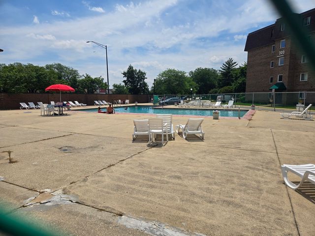 220 S Roselle Road 224, Schaumburg, IL 60193