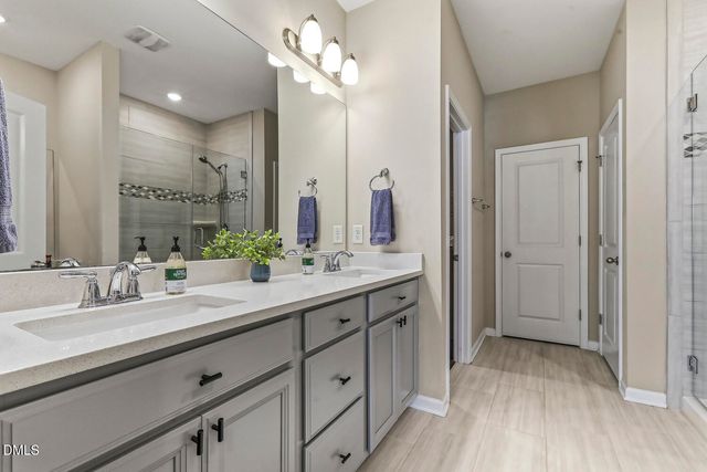 116 Sweet Vine Way, Holly Springs, NC 27540