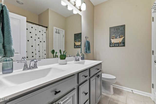 116 Sweet Vine Way, Holly Springs, NC 27540