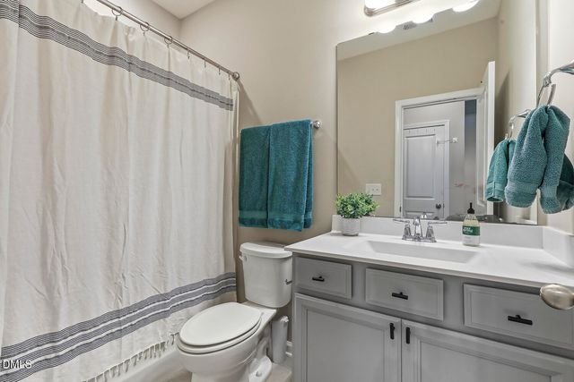 116 Sweet Vine Way, Holly Springs, NC 27540