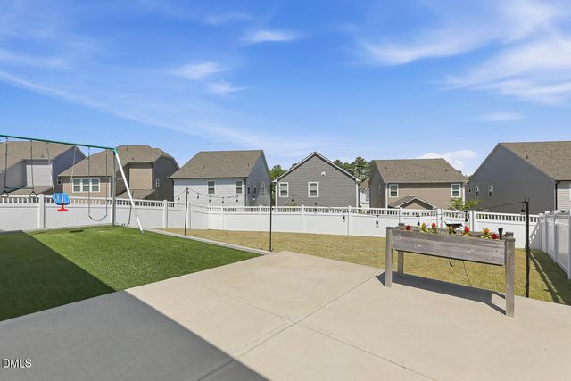 116 Sweet Vine Way, Holly Springs, NC 27540