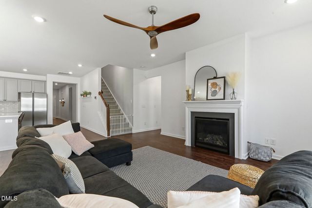 116 Sweet Vine Way, Holly Springs, NC 27540