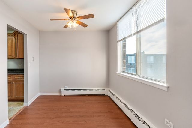 225 S Rohlwing Road 615, Palatine, IL 60067