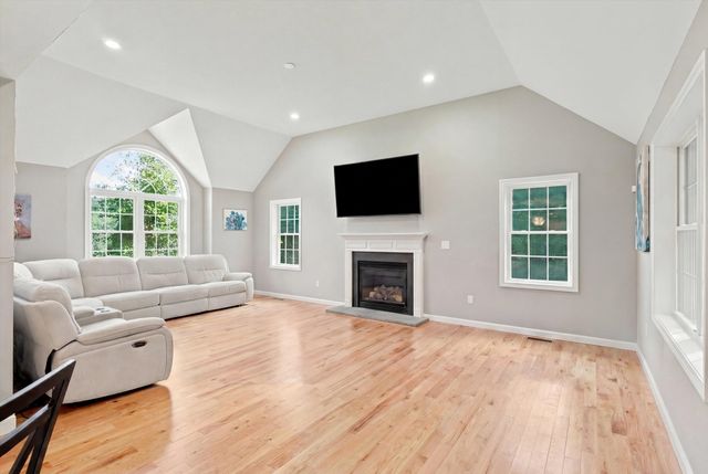 883 West Lowell Ave., Haverhill, MA 01832