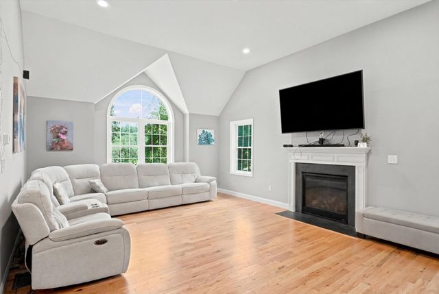 883 West Lowell Ave., Haverhill, MA 01832