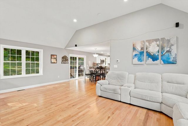 883 West Lowell Ave., Haverhill, MA 01832