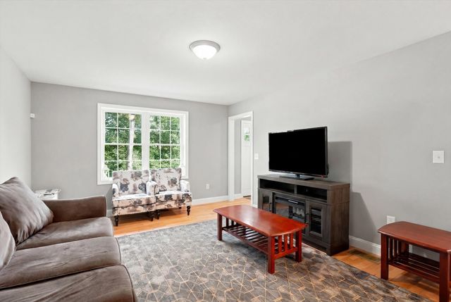 883 West Lowell Ave., Haverhill, MA 01832