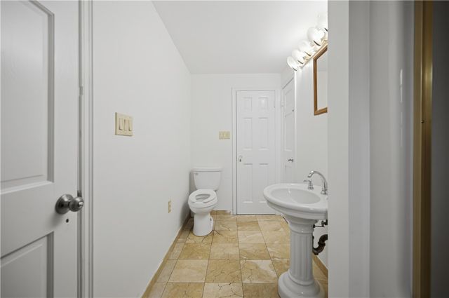35 Franconia Drive, Cranston, RI 02920