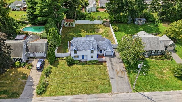 35 Franconia Drive, Cranston, RI 02920
