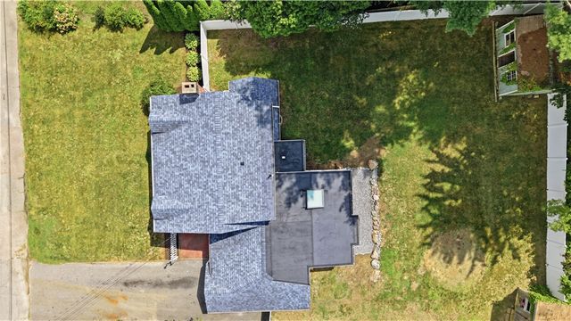 35 Franconia Drive, Cranston, RI 02920