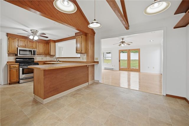 35 Franconia Drive, Cranston, RI 02920