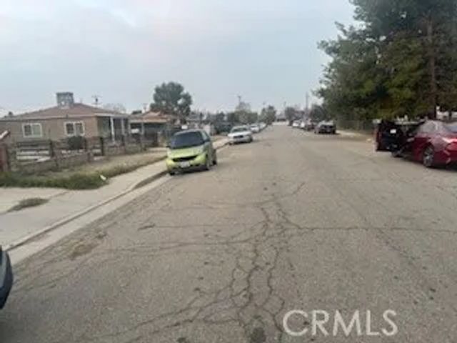 618 Bates Avenue, Bakersfield, CA 93307