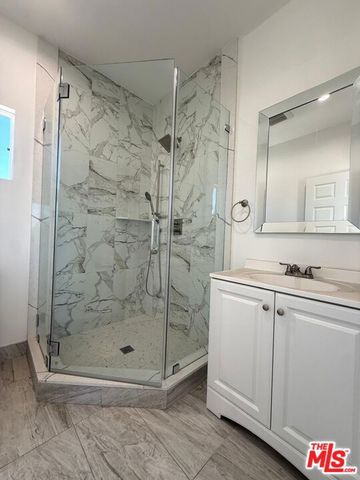 6744 Radford Avenue, Los Angeles, CA 91606