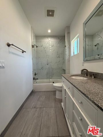 6744 Radford Avenue, Los Angeles, CA 91606