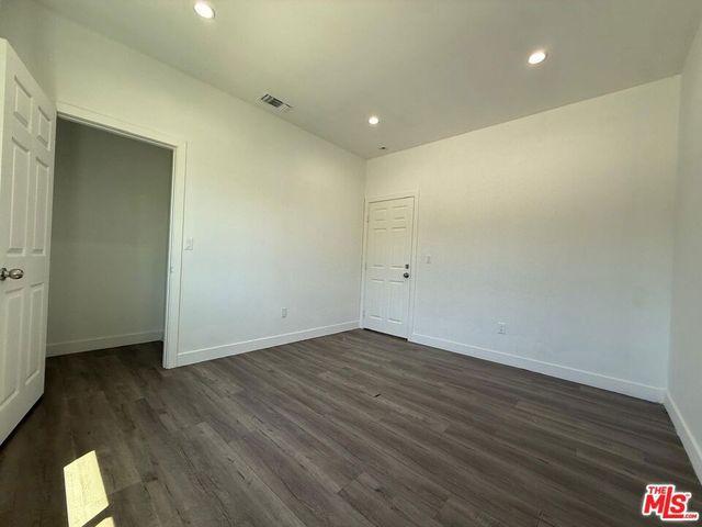 6744 Radford Avenue, Los Angeles, CA 91606