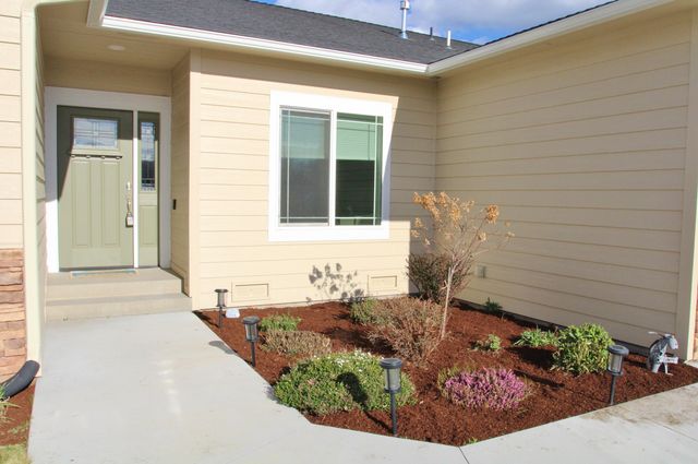 3711 Valinda Way, Klamath Falls, OR 97603