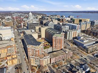 360 W Washington Avenue #1413, Madison, WI 53703