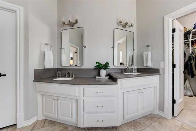 5700 Georgetowne Road, Edmond, OK 73034