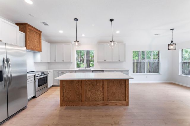 54 Legend Mill Court, The Woodlands, TX 77382