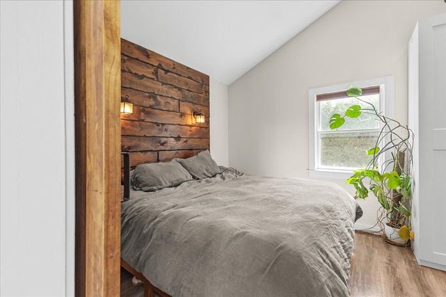 9 Railroad Lane, Shelburne, VT 05482