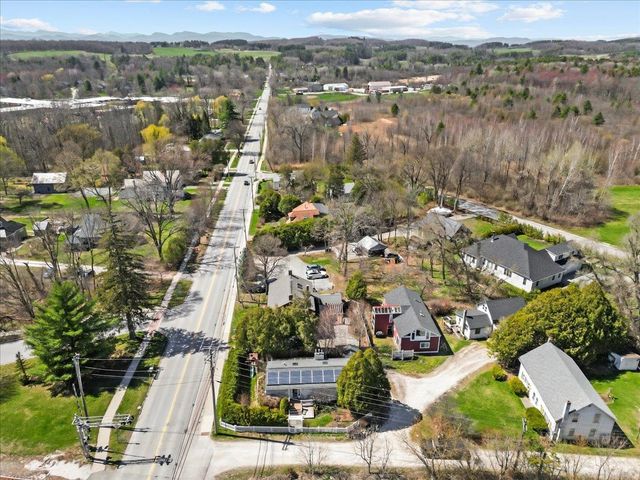9 Railroad Lane, Shelburne, VT 05482