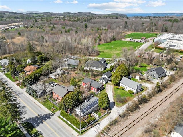 9 Railroad Lane, Shelburne, VT 05482