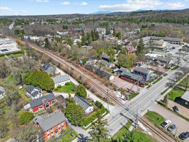 9 Railroad Lane, Shelburne, VT 05482