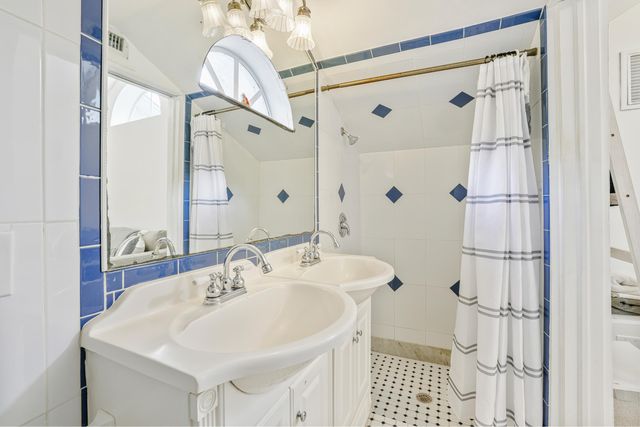 19780 Castlewood Drive, Jupiter, FL 33458