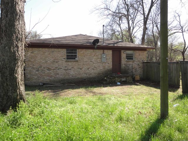 417 NE 4th Street, England, AR 72046