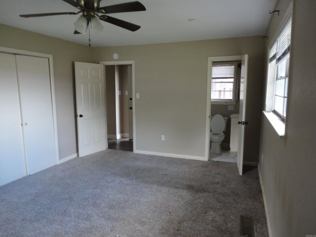 417 NE 4th Street, England, AR 72046
