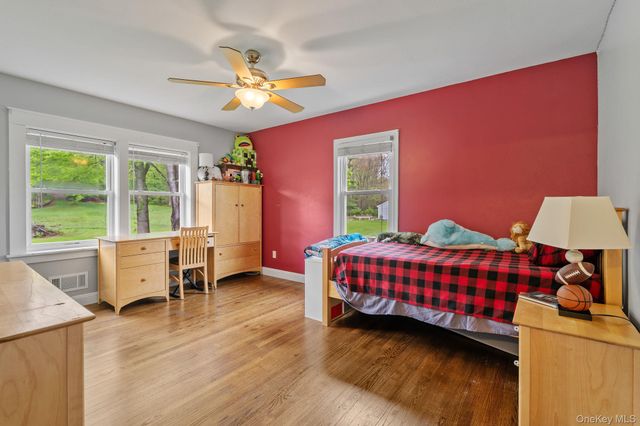 1327 County Route 17, Walden, NY 12586