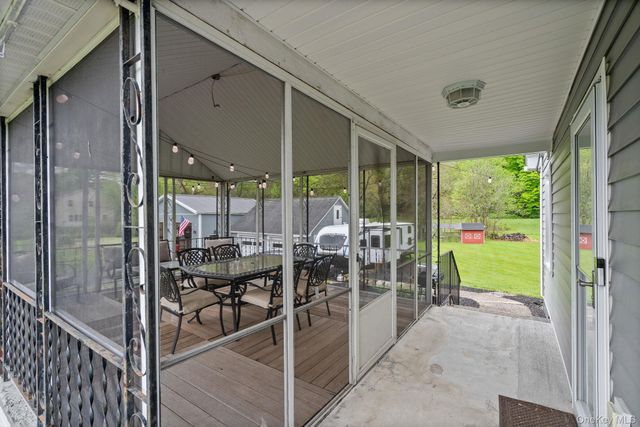 1327 County Route 17, Walden, NY 12586