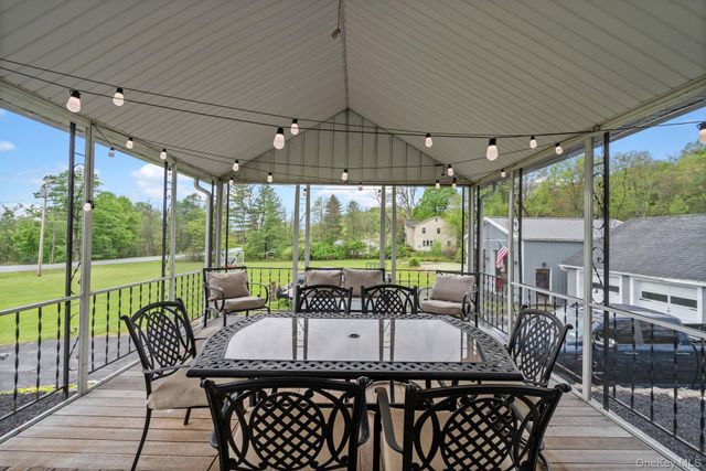 1327 County Route 17, Walden, NY 12586