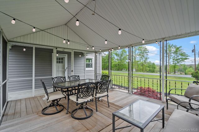 1327 County Route 17, Walden, NY 12586