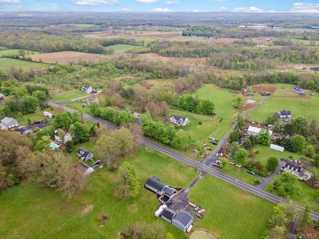 1327 County Route 17, Walden, NY 12586