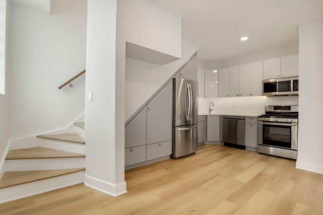 4340 N Oakley Avenue CH, Chicago, IL 60618